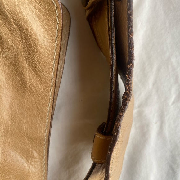 Authentic Chloe Bay Beige Shoulder Bag - Picture 9 of 9